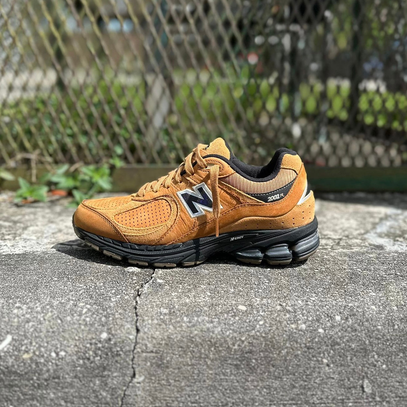 new balance 2002r brown-